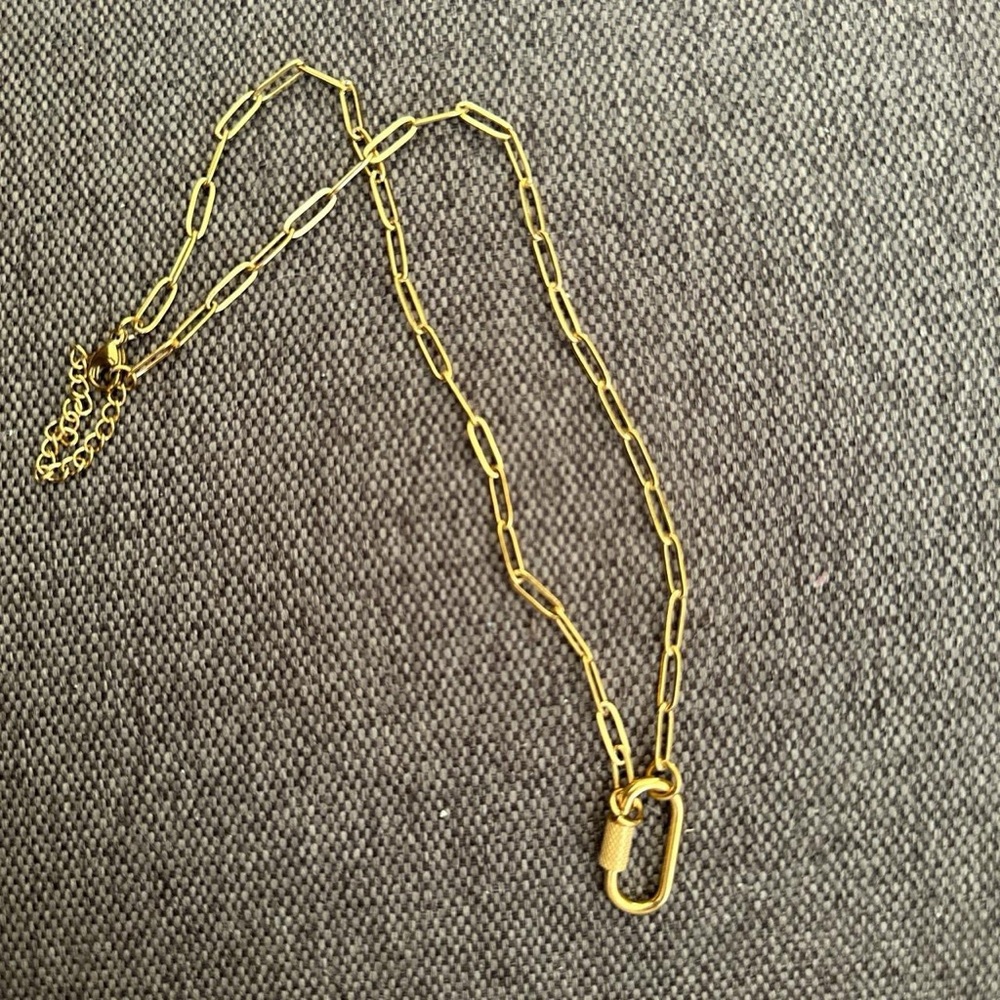 Gold plated stainless steel necklace.
